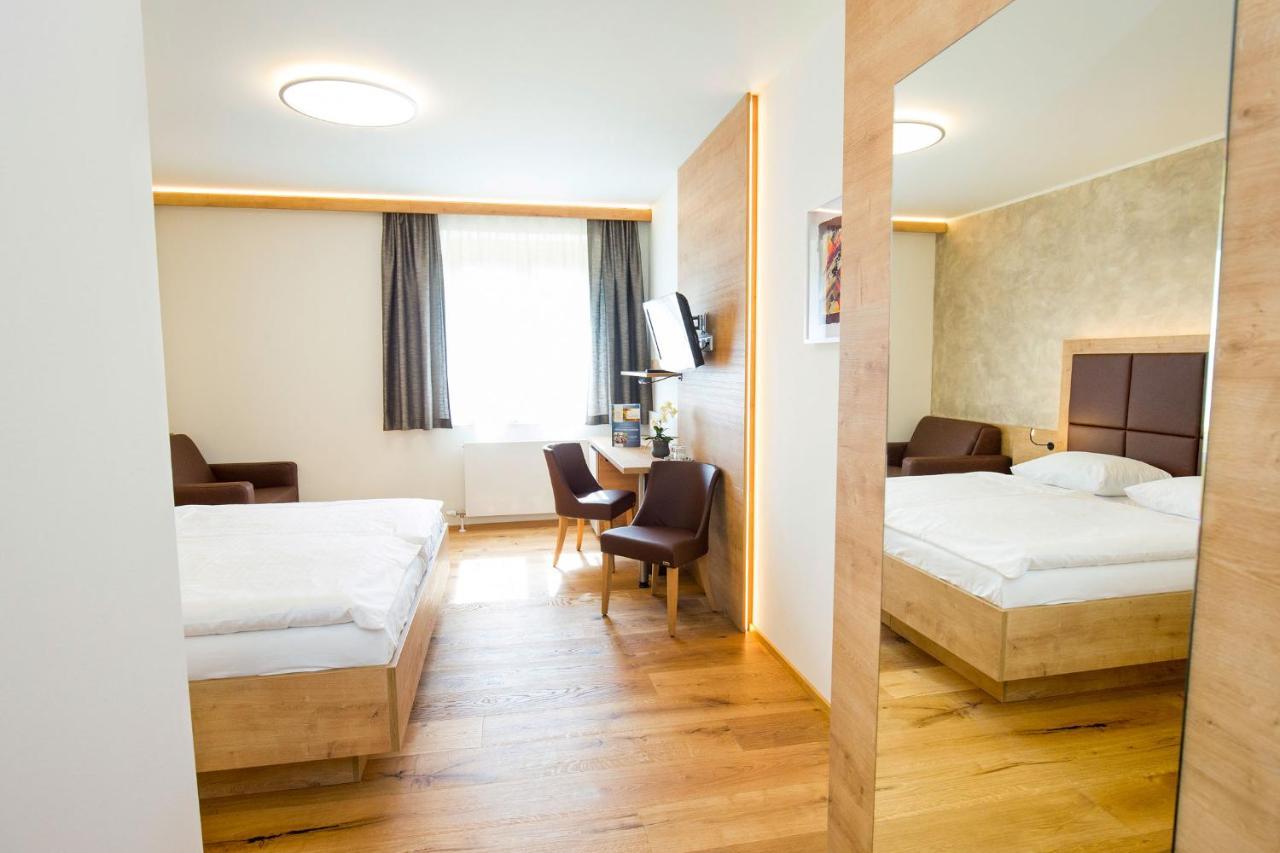 Hotel Stich Manhartsbrunn Eksteriør billede